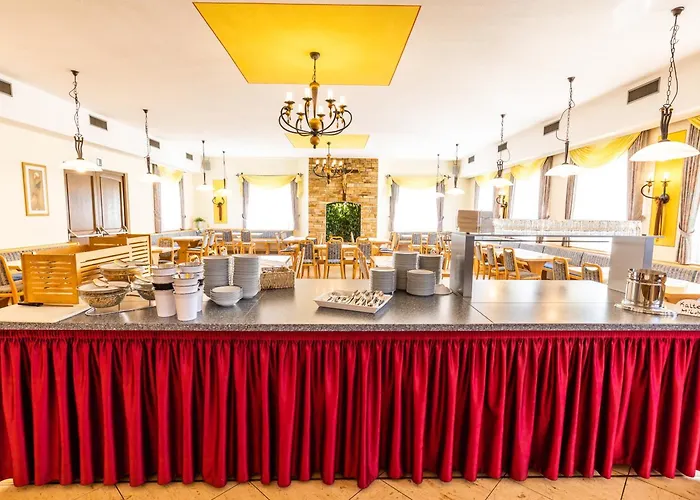 Post Hotel Denkendorf (Bavaria)